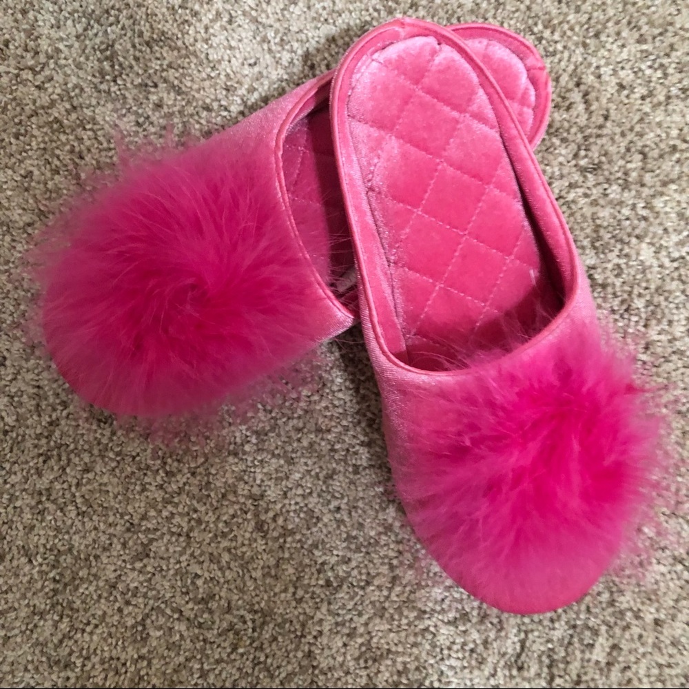 Velvet Pom Pom Houseshoes